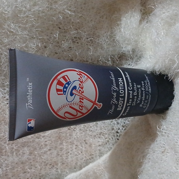 YANKEES MEN Green Tea and Cucumber Lotion clean Up Your Game NWT - Picture 2 of 6
